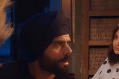 Anushka Sharma Tries to Throw a B'Day Surprise for Virat Kohli but Fails Miserably in This ROFL Video