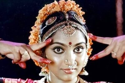 Pictures Of Actress Madhavi's Daughter Make Internet Wonder If Her Film Debut Is On The Cards