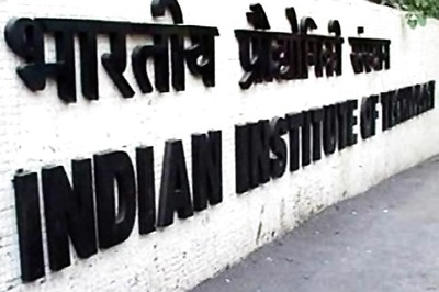 IIT directors meet, discuss compromise formula