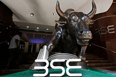 Sensex, Nifty Turn Cautious on Mixed Global Cues