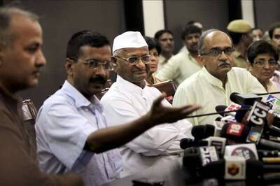 'Corrupt politicians control nation's destiny'