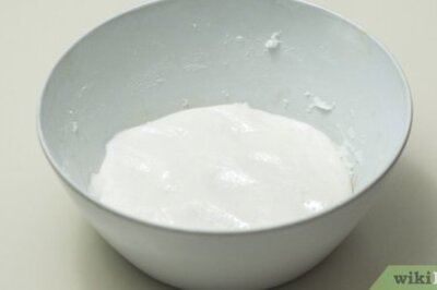 How to Pipe a Cupcake