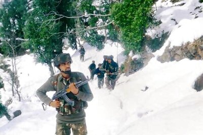 Jammu and Kashmir: Pakistan targets 10 Indian posts, 2 BSF jawans injured