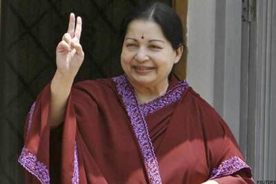 Centre not engaging with Sri Lanka to resolve TN fishermen issue: Jayalalithaa
