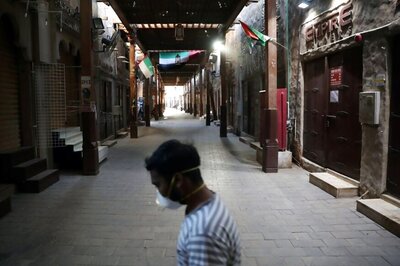 'I Still Go to Office Despite No Work': Panic Grips Indians Living in UAE as Crisis Looms Large