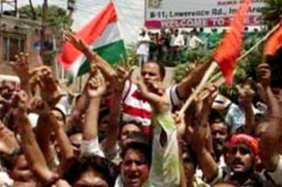 J-K: Protestors attempt march to PoK; 1 dead