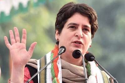 Covid-19 Took 'Gigantic Form' in UP as Govt Didn't Pay Attention to Testing, Contact Tracing: Priyanka Gandhi