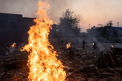 On Day of Eid, Muslim Youths in Bhopal Help Poor Hindu Man Cremate His Mother