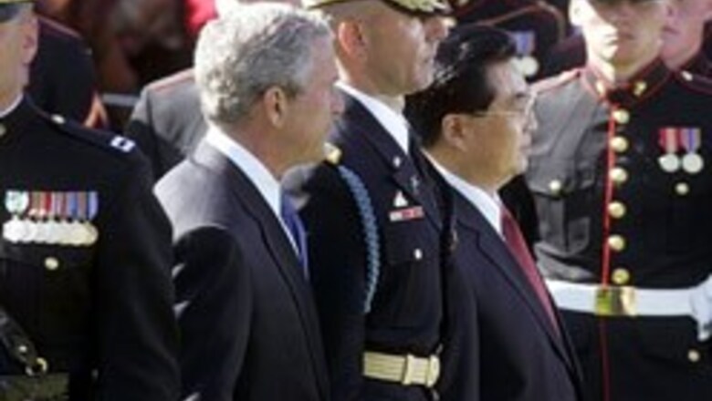 Protester disrupts Hu's US visit
