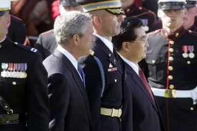 Protester disrupts Hu's US visit