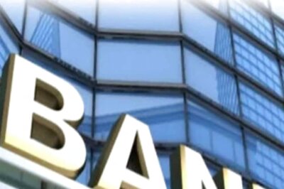 NRIs Trust These Indian Banks For Transactions, Online Banking Tops Service Chart