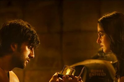 Yaariyan 2 New Song Out: Arijit Singh’s Oonchi Oonchi Deewarein Sets The Mood For A Romantic Ride