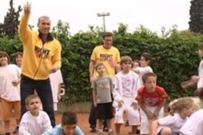 Zidane plays it right for kids
