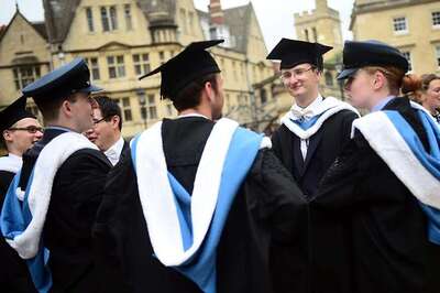 Oxford University Votes Against Elitist Gowns at Law Debates