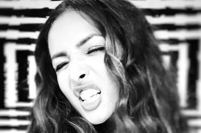 Malaika Arora Captures Her Mood in New Sexy Photo And Arjun Kapoor Is All Hearts