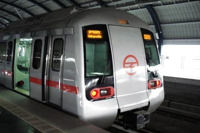 Smart Cards with Auto Top-up, Thermal Scanners & Warning Stickers: Delhi Metro Preps for New Normal