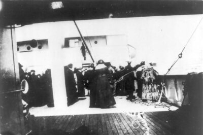 Titanic biscuit sells for 15,000 pounds at UK auction