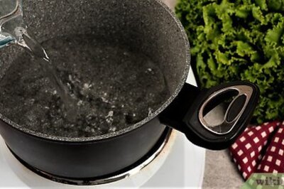 How to Make Pasta with Alfredo Sauce from a Jar