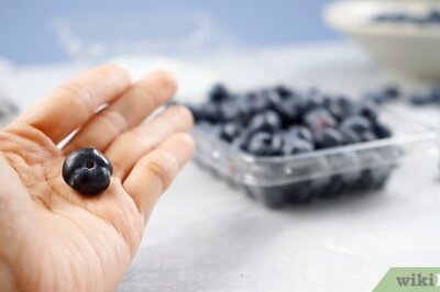 How to Clean Blueberries