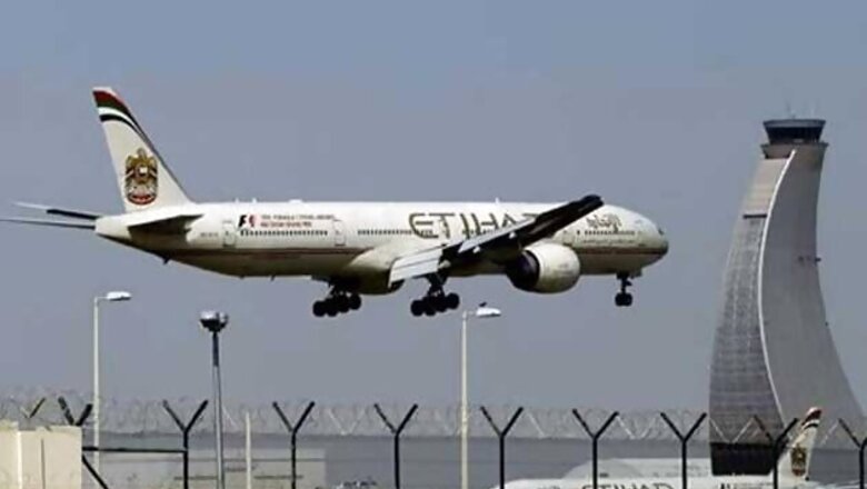 Etihad passengers complain of 12-hour wait on tarmac