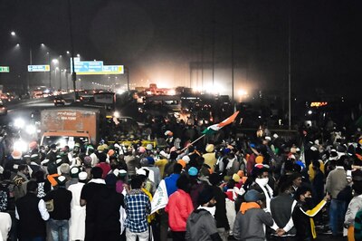 Plea in SC Seeks Removal of Farmers Protesting at Delhi Borders, Cites Lapses in Ambulance Service, Covid-19