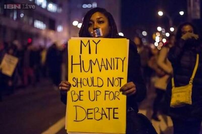 Protesters gather at America's biggest shopping mall