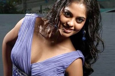 Actress Bindu Madhavi injured in an accident