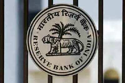 RBI bars Muthoot arm from accepting public deposits