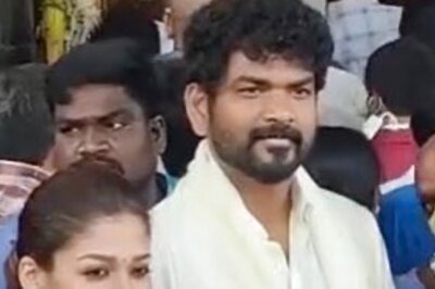 Nayanthara and Vignesh Shivan Offer Prayers At Tirupati Day After Wedding, See Pics