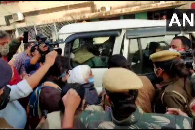 Shaheen Bagh's Bilkis 'Dadi' Stopped from Joining Farmers Protest, Detained at Singhu Border