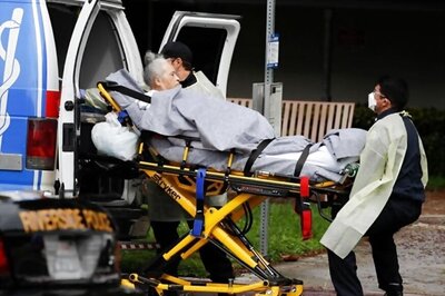 Lockdowns Lifted, Lapse in Complying With Social Distancing Rules: Why US is Experiencing a Covid-19 Plateau