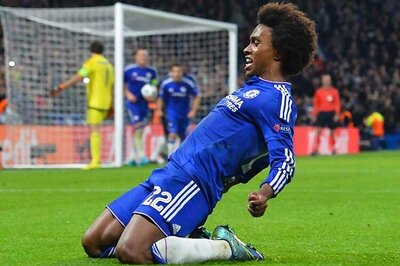 Champions League: Willian free kick gives Chelsea nervy win over Dynamo Kiev