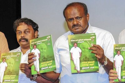 As Karnataka's Fate Hangs in Balance, Twitter Verifies Kumaraswamy's Account
