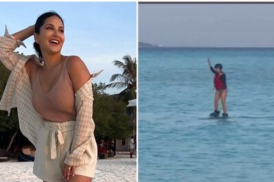 Sunny Leone Hilariously Fails at Flyboarding in Maldives Despite Several Attempts, Watch