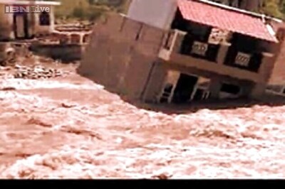 A desperate search for the dead in the submerged city of Srinagar
