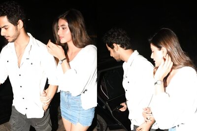 Ishan Khatter Holds Rumoured Girlfriend Chandni Bainz Close As Enjoy A Romantic Dinner Date
