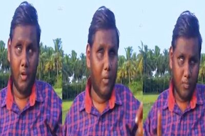 Visually Impaired Man Sings Pathala Pathala, Kamal Haasan To Pay For His Music Classes