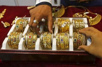 Jewellers to go on indefinite strike against reintroduction of gold tax in Budget 2016