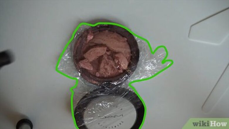 How to Restore Broken Compact Powder