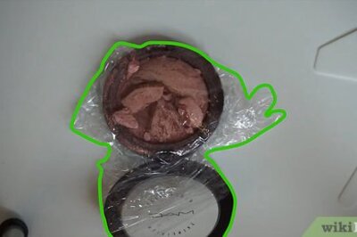 How to Restore Broken Compact Powder