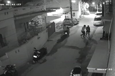 CCTV Video Shows Bengaluru Woman Groped on New Year Eve, Seven Detained