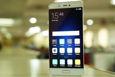 Xiaomi Christmas Sale: Xiaomi Mi 5, Power Banks, Mi Band And More on Discount