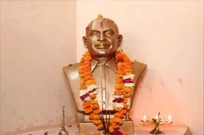 Hindu Mahasabha Install Nathuram Godse Statue in Gwalior Office, Plan Temple