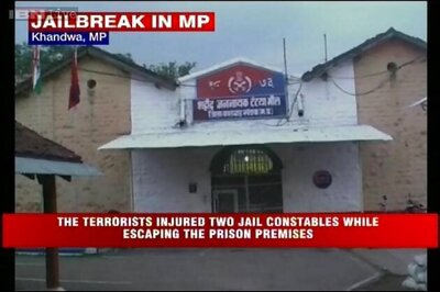 1 SIMI member caught, 6 on the run after escaping from Khandwa jail