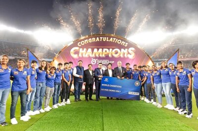 Sachin Felicitates Shafali Verma-led U19 WC Champions in Ahmedabad, BCCI Awards 5 Cr Prize Money – WATCH