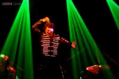 Watch: Upendra, Pranitha in the song 'Ting ting' from 'Brahma'