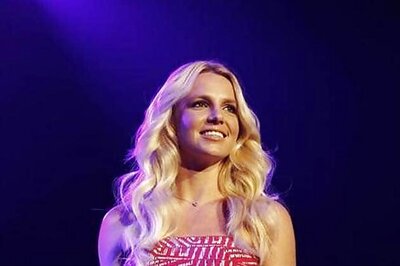 Britney Spears can't hold conversations?