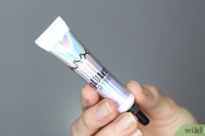 How to Get Glitter Eye Shadow to Stick