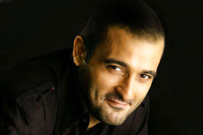 Actor Akshaye Khanna duped of Rs 50 lakh, files complaint