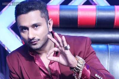 Yo Yo Honey Singh injured on the sets of 'India's Raw Star'